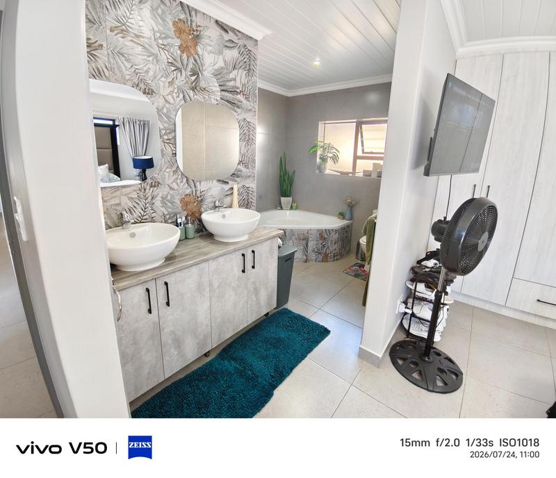 3 Bedroom Property for Sale in Dana Bay Western Cape
